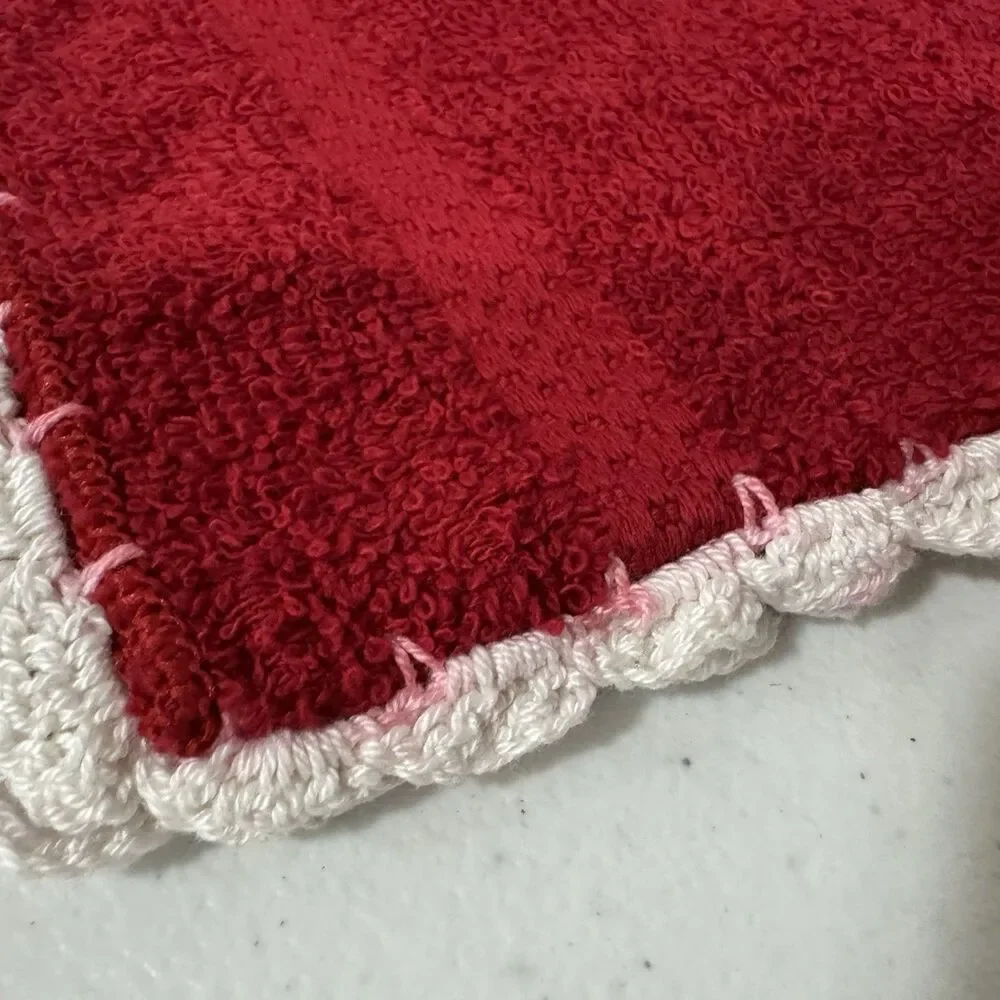 Set of 4 Red & Black Terry Cloth Pot Holders Hot Pads White Crochet Trim Kitchen